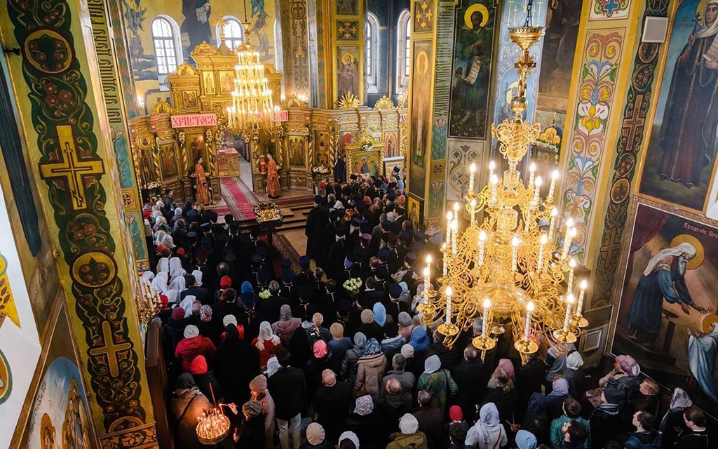 Трансляция ночных пасхальных богослужений