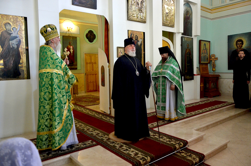 Начался традиционный Свято-Серафимовский Белогорский крестный ход