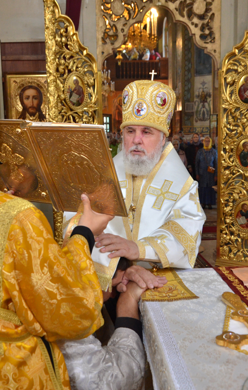 Архиерейское богослужение в Неделю 13-ю по Пятидесятнице