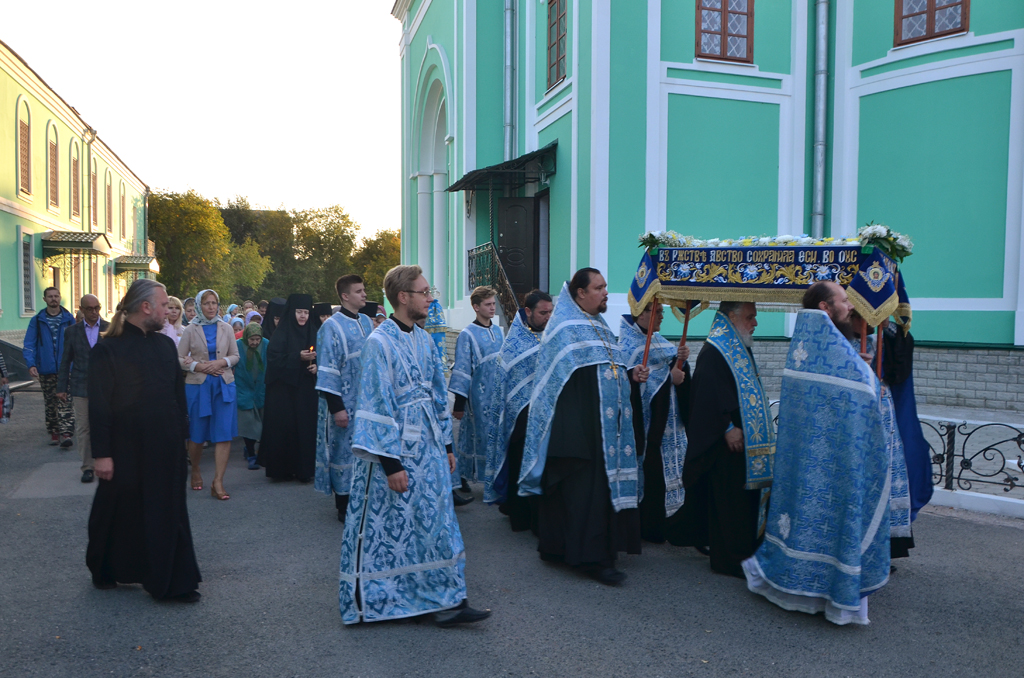 Глава Пермской митрополии совершил Чин поребения Пресвятой Богородицы