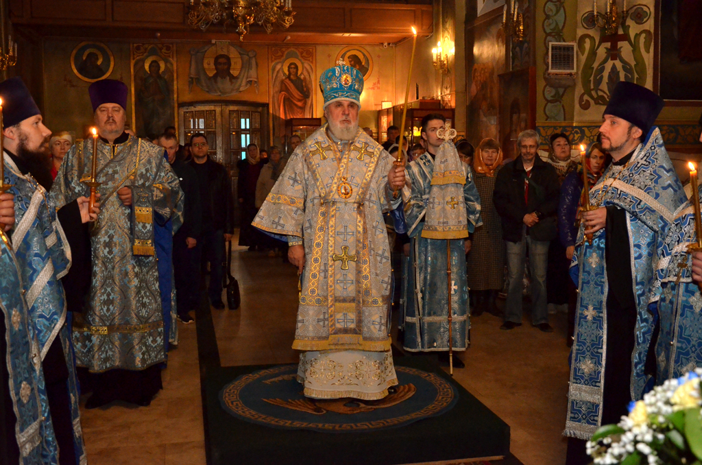 Архиерейское богослужение в праздник Покрова Божией Матери